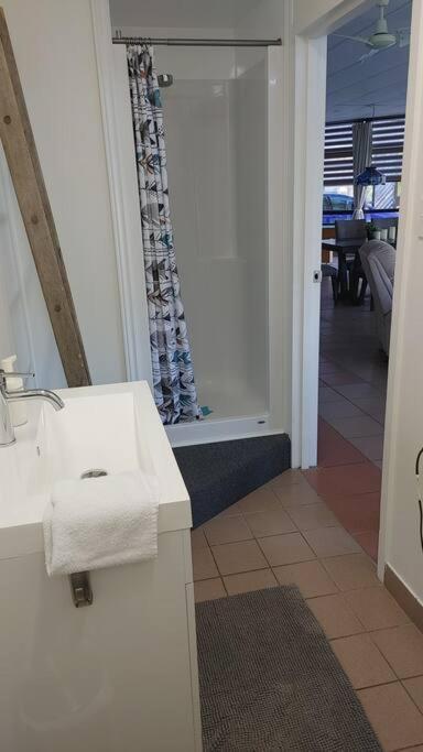 Loft Avec Vue A 180 Degre Lägenhet Louiseville Exteriör bild